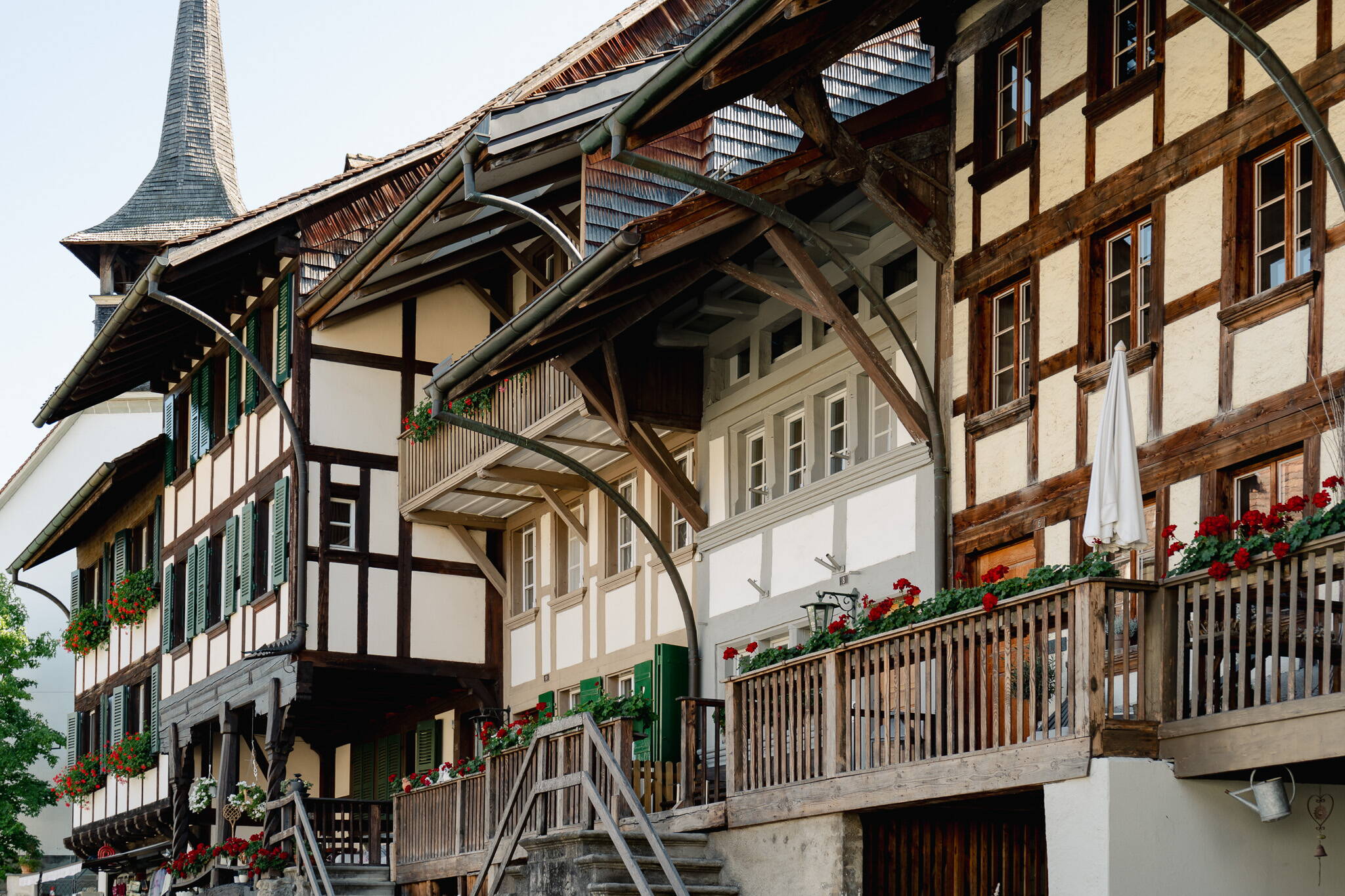 Altstadt Laupen, Riegelbauten